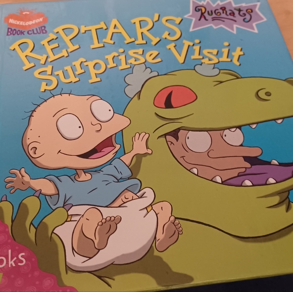 Rugrats.  Book and 4 character - Picture 1 of 7